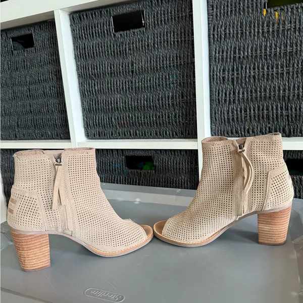 Toms Beige Perforated Ankle Booties - Image 5