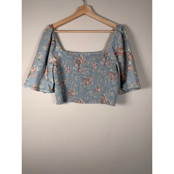 American Eagle Blue Floral Smocked Square‎ Neck Cropped Blouse Top Size L - Image 5