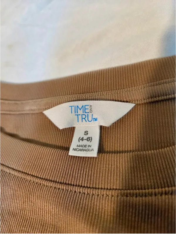 Time and Tru Women’s Ribbed Twist Front Knot T-Shirt Brown Mocha Size S 4-6 W-18 - Image 3