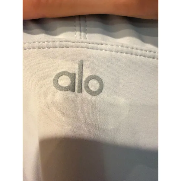 Alo Yoga Activewear Set Women S White Camo Wild Thing Bra High-Waist Biker Short - Image 5
