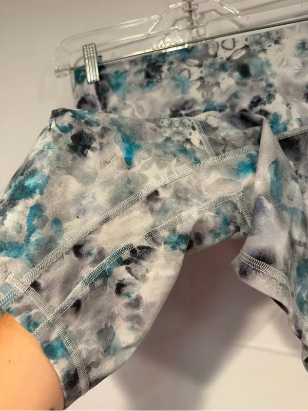 Lululemon align kaleidoscope floral blue and grey biker shorts‎ - Image 5