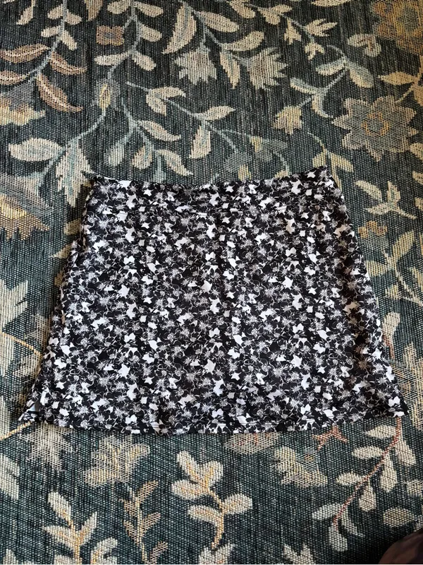 Tranquility Black & White Floral Print Active Women's Skort Size M - Image 7