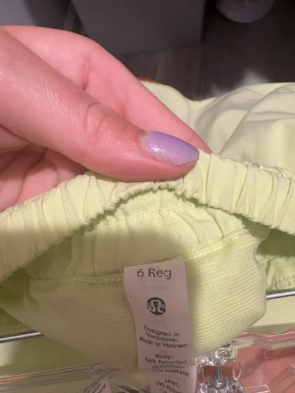 Lululemon Hotty Hot Shorts 2.5" - Image 5