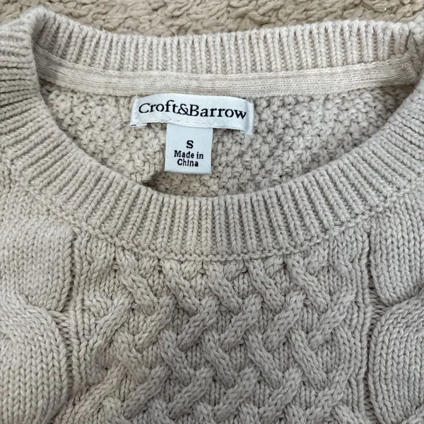 Croft & Barrow Women’s Cream Cable Knit Sweater - Image 3