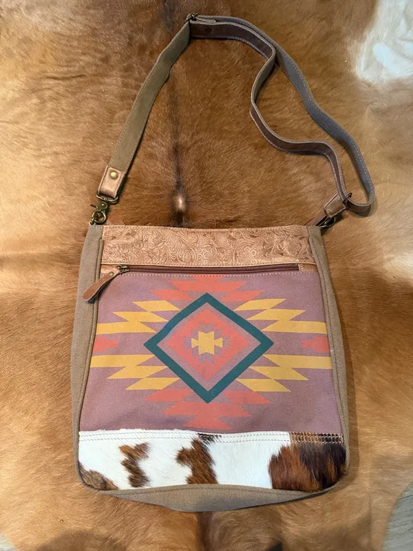 NWOT Trailblazer Aztec + Cowhide Shoulder Bag Brown - Image 3