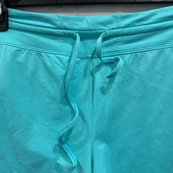 Athlete polyester‎ shorts  size Large - Image 2