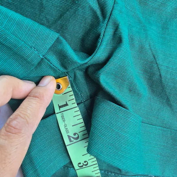 SHEIN Emerald Green High Waisted Tailored Shorts Cuffed Hem Size‎ L 8/10 - Image 8