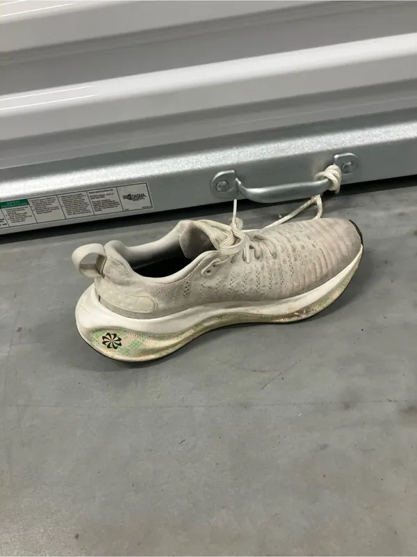 Nike ReactX Infinity Run 4 Shoes size 8 - Image 4