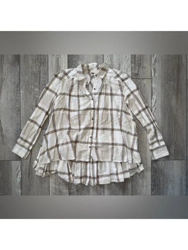 Free People Preppy in Plaid High Low Ruffle Back Flowy Button down size xs - Image 5
