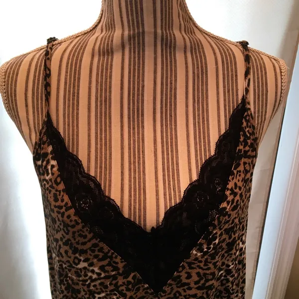 Socialite leopard print medium camisole - Image 2