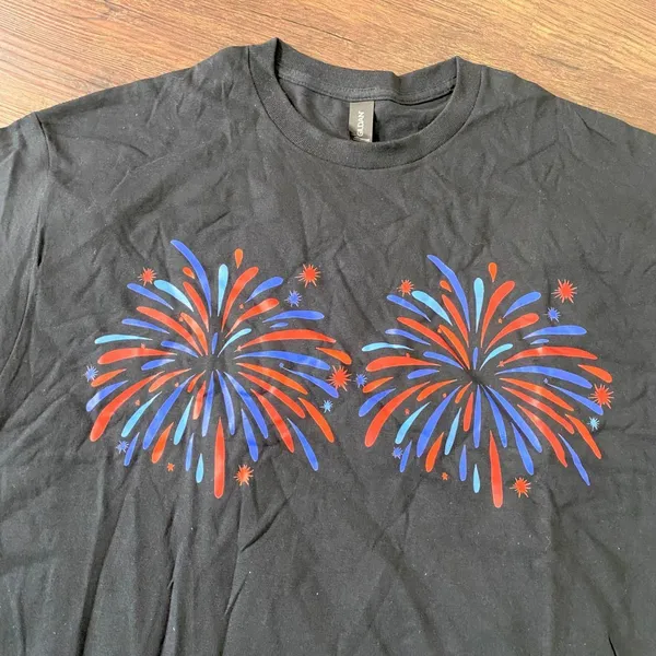 Gildan New unworn Black Heavy Cotton Patriotic Firework T-Shirt L - Image 2