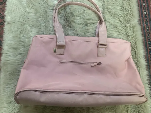 Beis The Weekender in Atlas Pink - Image 4
