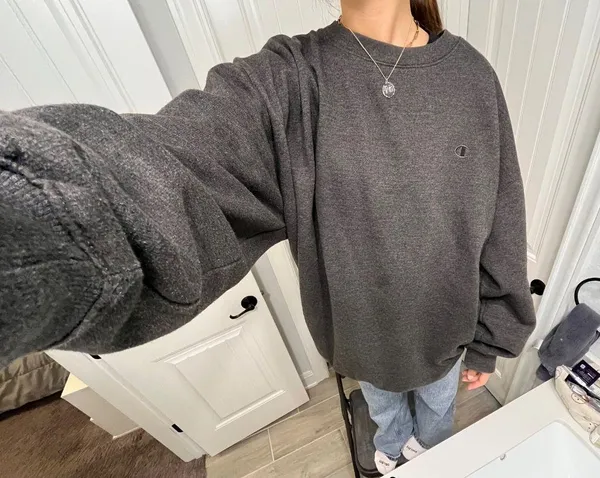 vintage champion sweatshirt  - Image 2