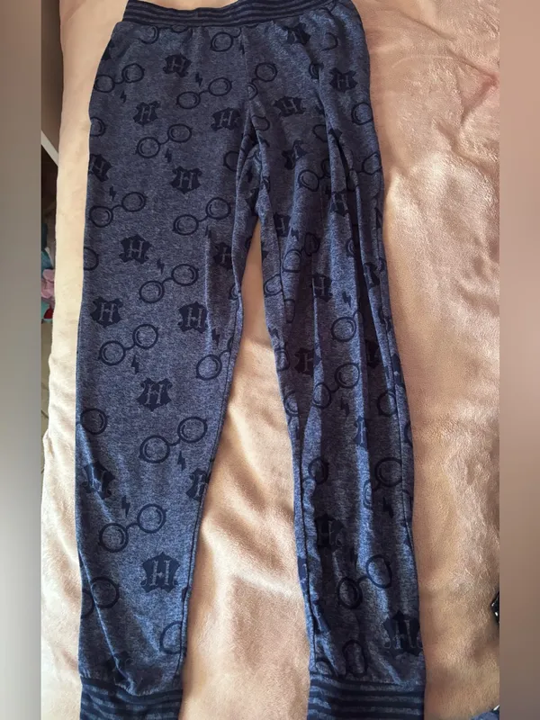 Women’s Dark Gray Patterned Long-Sleeve Pajama Set - Cozy Sleepwear - Image 3