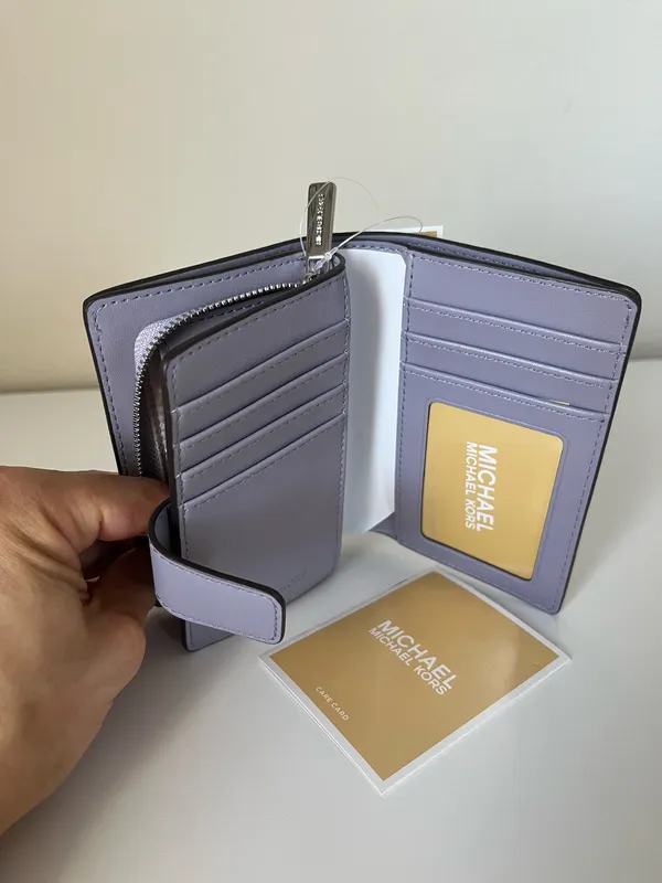 Michael Kors Purse & Wallet - Image 4