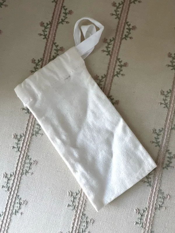 Byredo Cotton Travel Perfume Drawstring Pouch White - Image 4