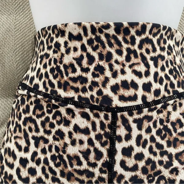 Zyia Active Cheetah Print Scrunch Shorts Mob Wife S - Image 4