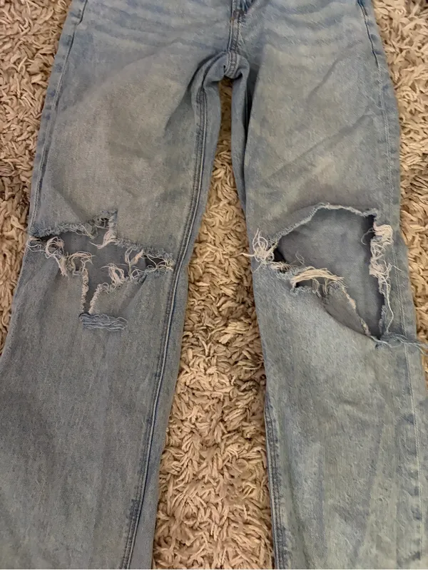 American Eagle Strigid Jeans Women's Size 00 blue distressed - Image 3