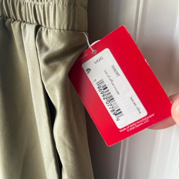 NEW Spanx Out of Office Trousers in Tuscan Olive size large TALL women jogggers - Image 4