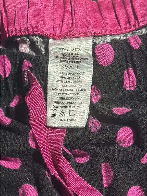 DKNY Women's Black and Pink Polka Dot Pajama Set Size Small - Image 8