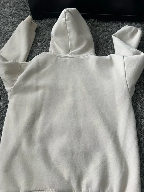 comfrt Hoodie - Image 3