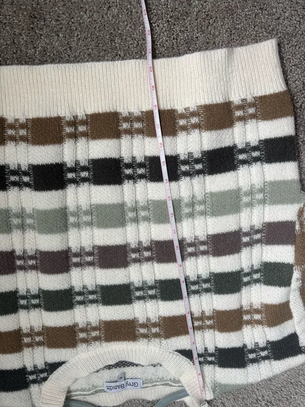 Grey Bandit Sweater - Image 7