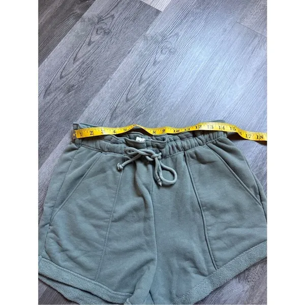 Abercrombie & Fitch High Rise Paper Bag Shorts Sage Green - Image 6