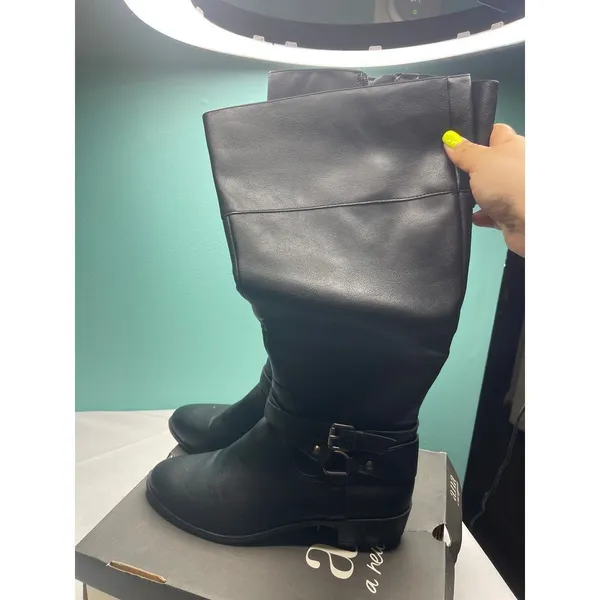 A.N.A size 9 Sleek Leather Boots for Everyday Wear New‎ - Image 4