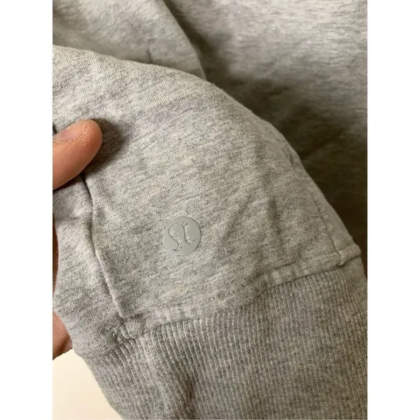 Lululemon Scuba Crew Heathered Core Light Grey sweatshirt women's size 8 W3CB2S - Image 3