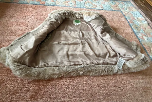 Anthropologie Faux Fur Patchwork Vest Size M Boho Statement - Image 6