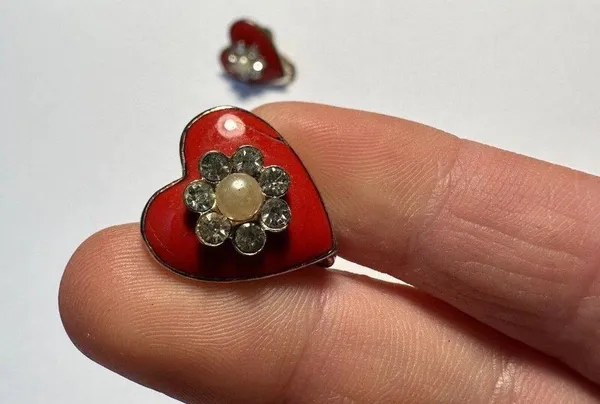 Vintage Coro Red Enamel Heart Rhinestone Screw On Non Pierced Earrings - Image 7