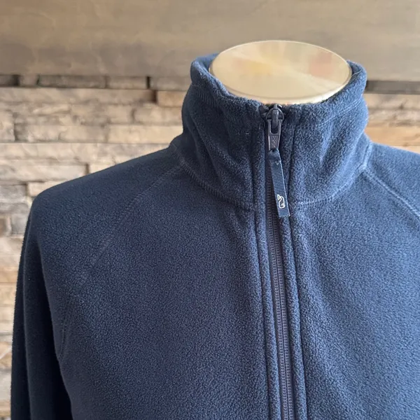 Vineyard Vines Women's Navy Fleece Turtleneck Sweater - Image 4