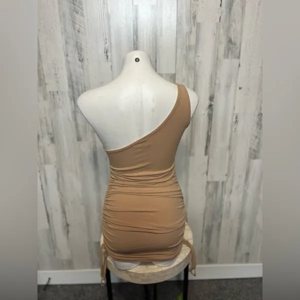 Nude dress Tan Size 4 - Image 5