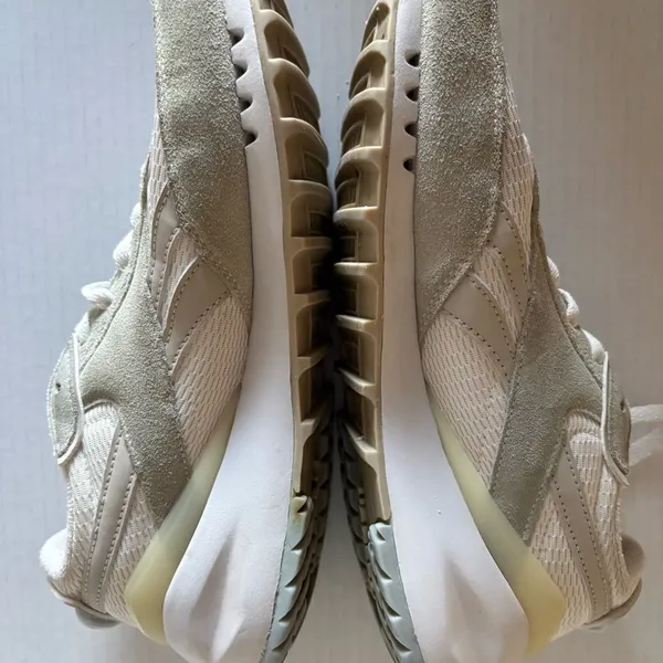 Reebok White and Light Gray Athletic Shoes - Image 6