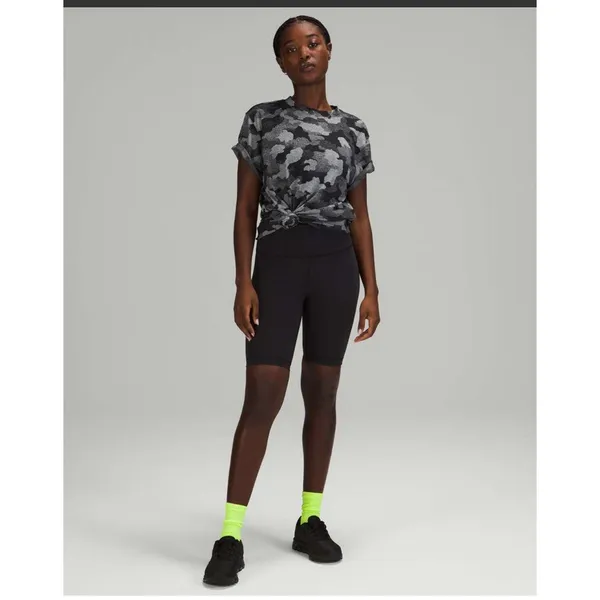 Lululemon All Yours Short Sleeve Training Tee Speckled Camo Womens Size 8/10 - Image 3
