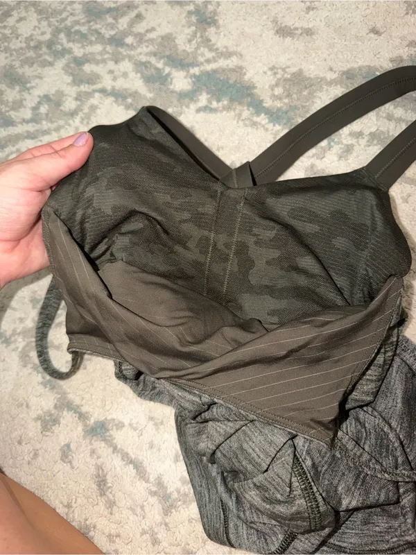Lululemon Run For Gold Tank Size 4 Heathered Gator Green Deep Camo - Image 6