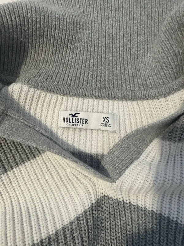 Hollister Sweater - Image 3