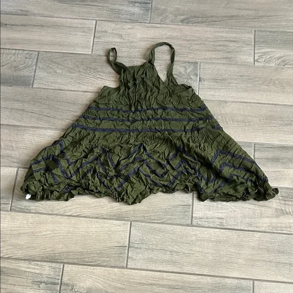 Free People Olive Green Textured Top - Image 5