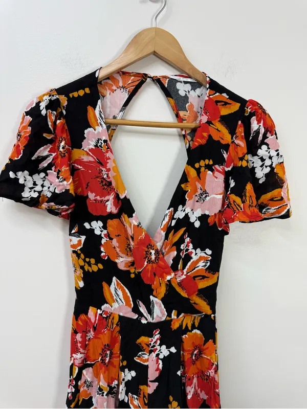 Lulu's Black Floral Wide-Leg Open-Back Jumpsuit size XS - Image 8