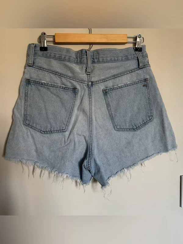 Madewell Mom Jean Short Light Wash Fray Hem High Waist Size 27 / 28 - Image 5