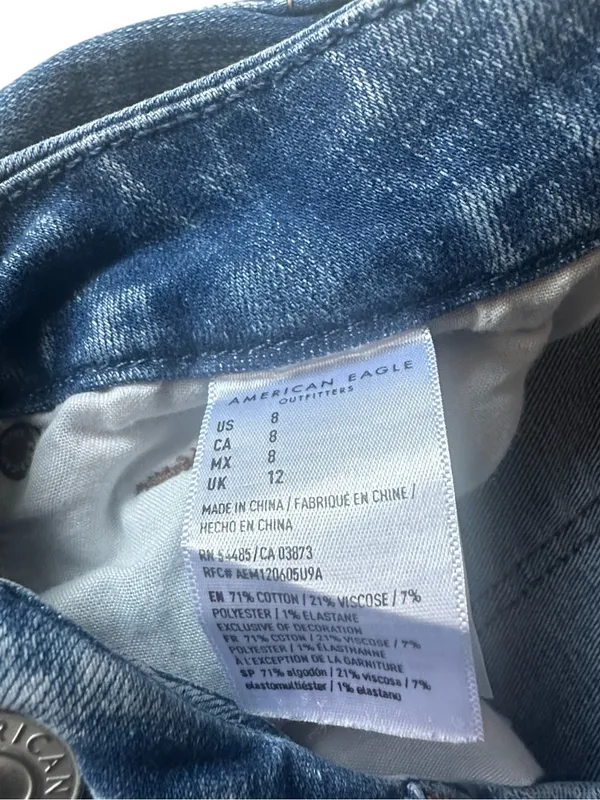 American Eagle distressed denim shorts Size - Image 3