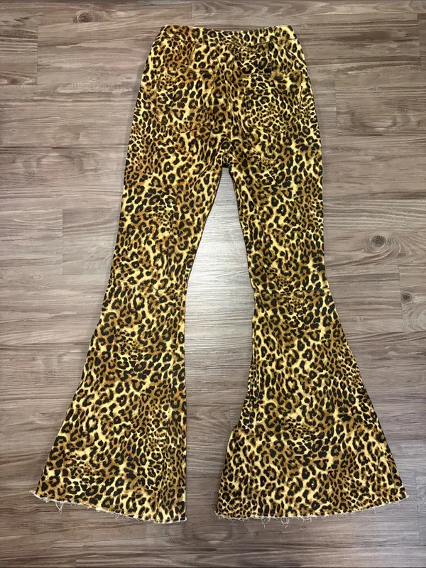 Forever 21 Leopard Flare Jeans 29 Fits 27x32 NWT Bell Bottom Animal Print - Image 5