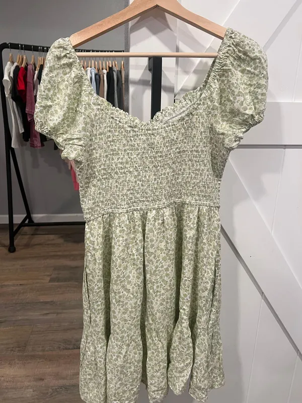 Hollister green floral mini dress - Image 5