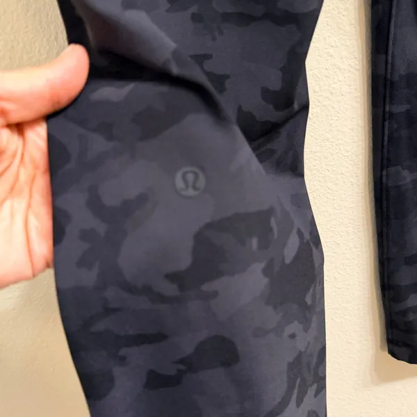 Lululemon On the Fly 7/8 Pant Camo Black Gray Size 12 Pockets Athleisure‎ - Image 7