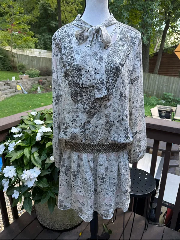 Parker Silk Tie Neck Blouson Dress size L cinched waist Balloon Sleeve 100% Silk - Image 2