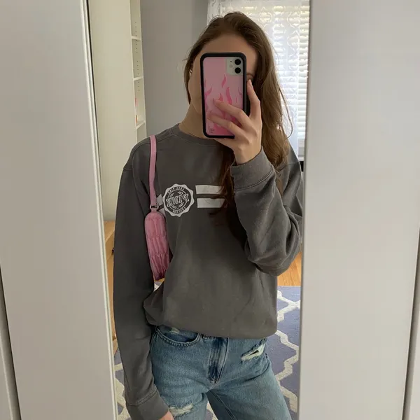 PINK Victoria’s Secret Gray Crewneck - Image 2