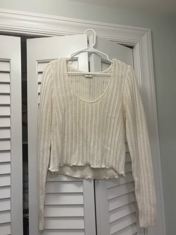 Abercrombie & Fitch Long-Sleeve Crochet Scoopneck Top Cream Size Medium NWT - Image 3