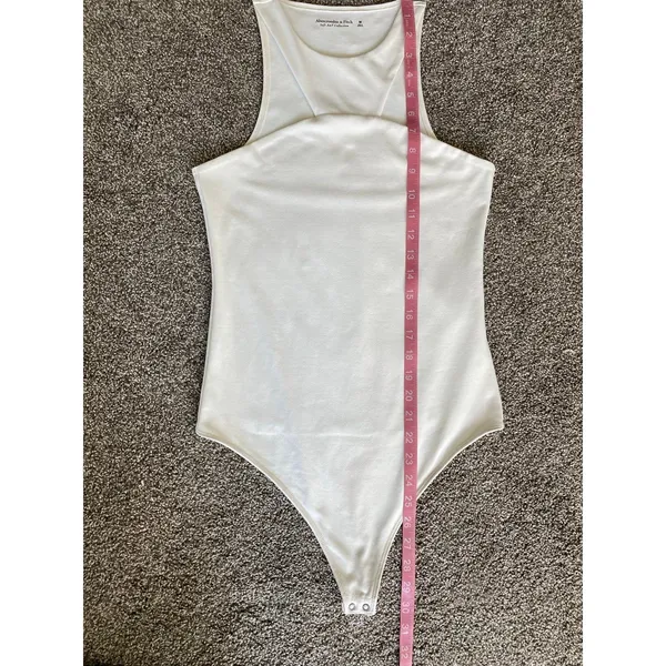 Abercrombie & Fitch White Bodysuit M Soft A&F High Neck Sleeveless - Image 5