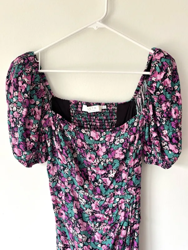 ASTR the Label Teal Purple Floral Puff Sleeve Midi Dress Ruched Slit Prairie - Image 4