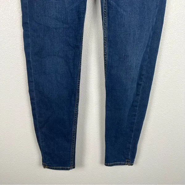 Zara Medium Wash Skinny Jeans Sz‎ 4 - Image 3